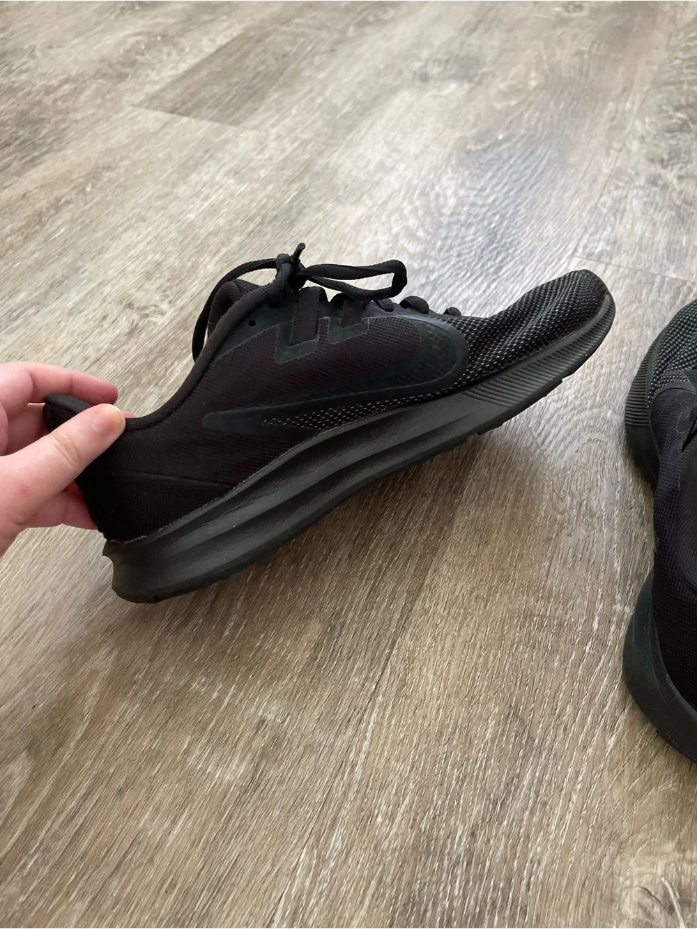 Men's Black Lightweight Mesh Running Shoes